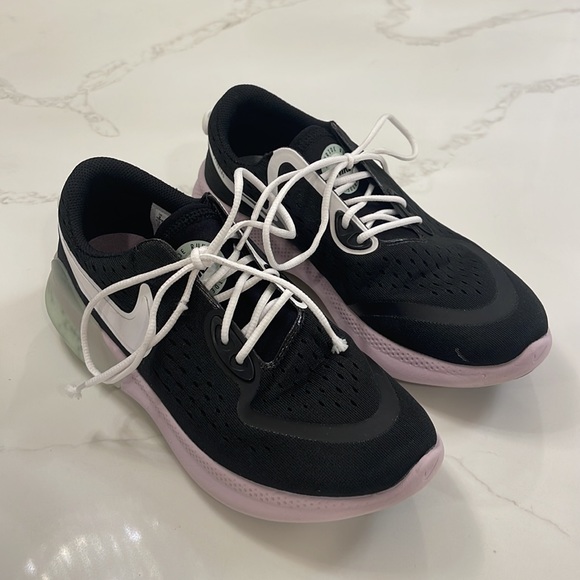 💕x2HP💕Nike Women’s joyride dual run sneakers black and purple - Picture 8 of 16